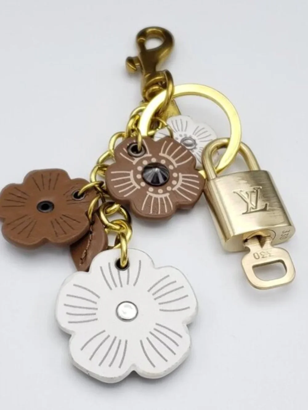 LV Authentic Gold Padlock 🔒 Key Set w/ Unbranded Flower Keychain Charm